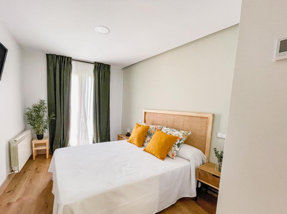 Hotel Camino De Las Estrellas Serranillos Экстерьер фото