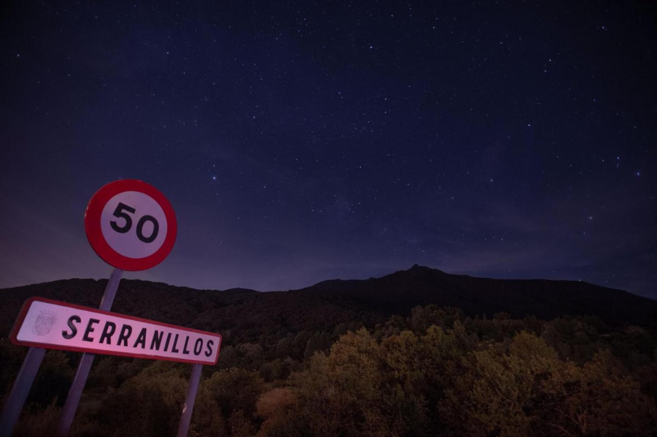 Hotel Camino De Las Estrellas Serranillos Экстерьер фото