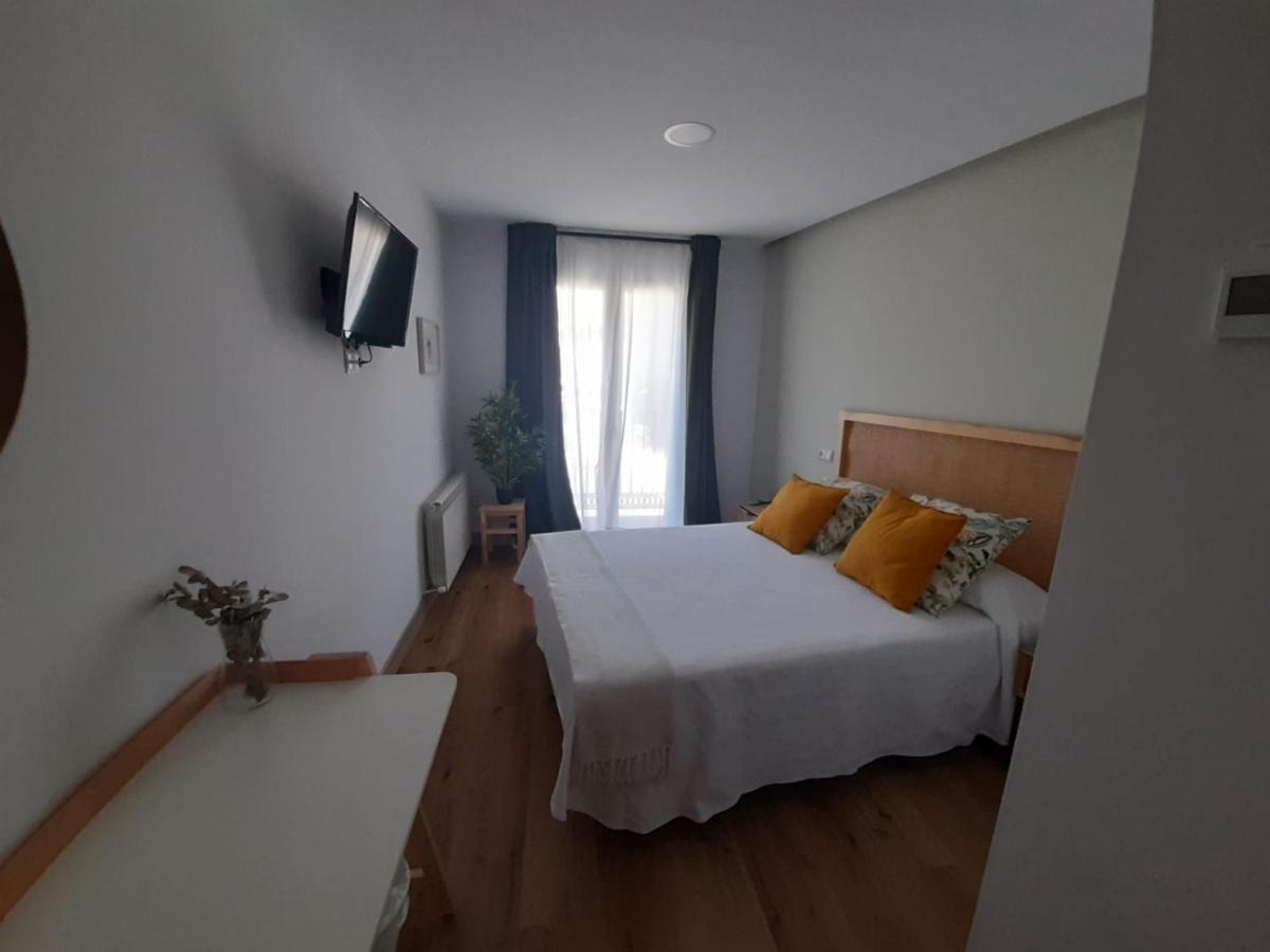 Hotel Camino De Las Estrellas Serranillos Экстерьер фото