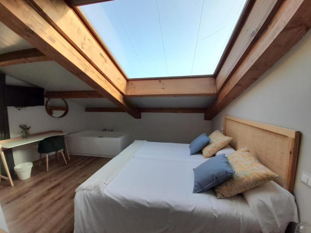 Hotel Camino De Las Estrellas Serranillos Экстерьер фото